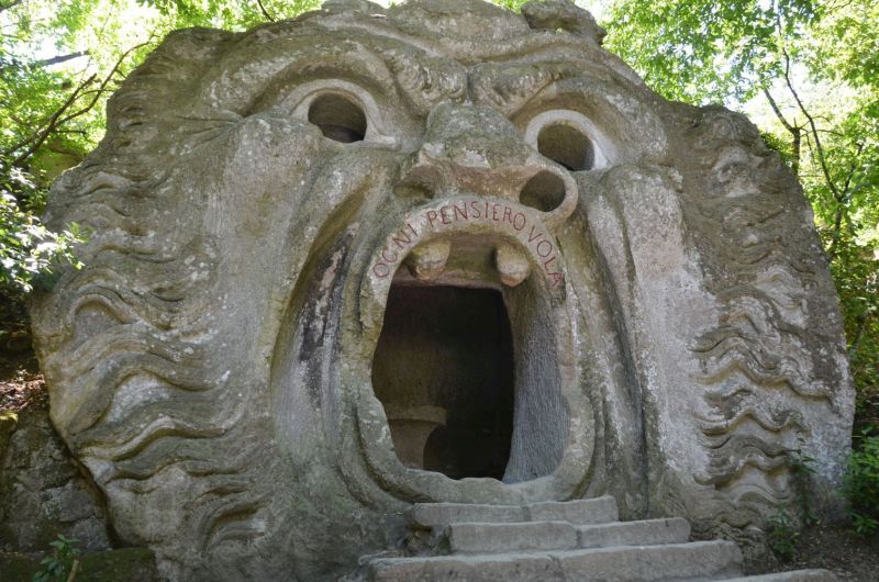 „Park der Ungeheuer“ in Bomarzo