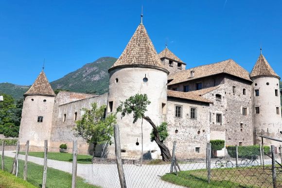 Die Stadt Bozen und ihre Schlösser