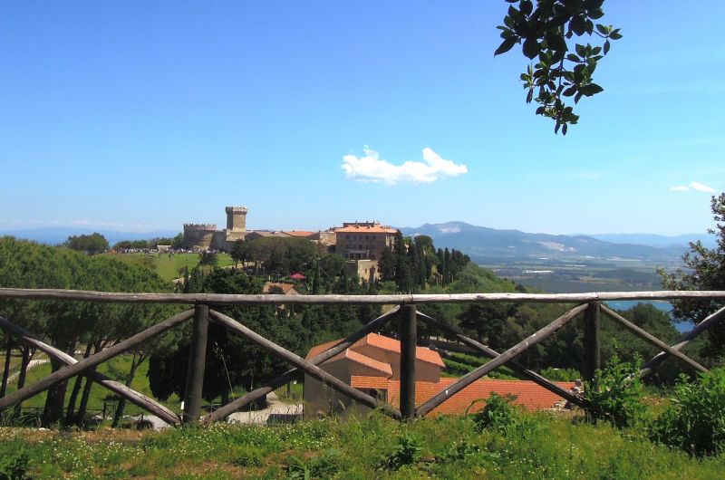 Archäologie und Naturschutz im Park von Baratti und Populonia