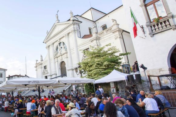 Friaul, ein Fest für den San Daniele-Schinken