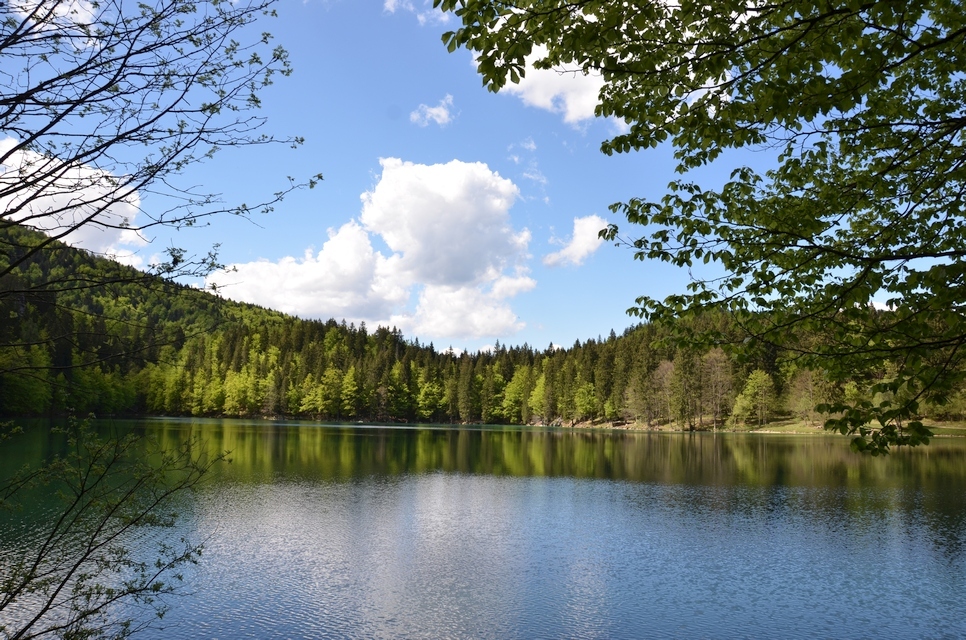 Die Weißenfelser Seen (Laghi di Fusine), zwei in die Julischen Alpen eingefügte Smaragde