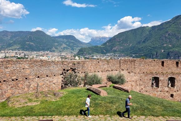 Der verzauberte Berg des Schlosses Sigmundskron bei Bozen