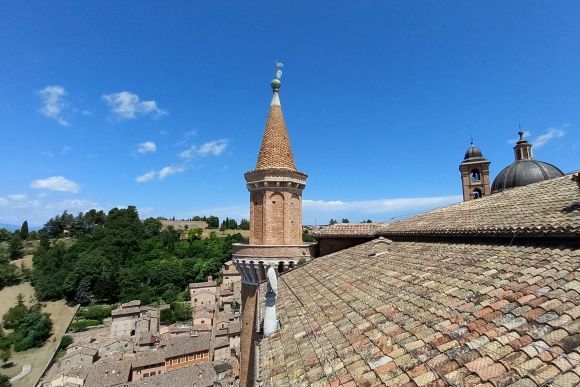 Marken: Urbino und die „Route der Festungen“