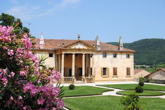 Villa Priuli Crisanti: Ein wiederentdeckter Traum im Val Liona
